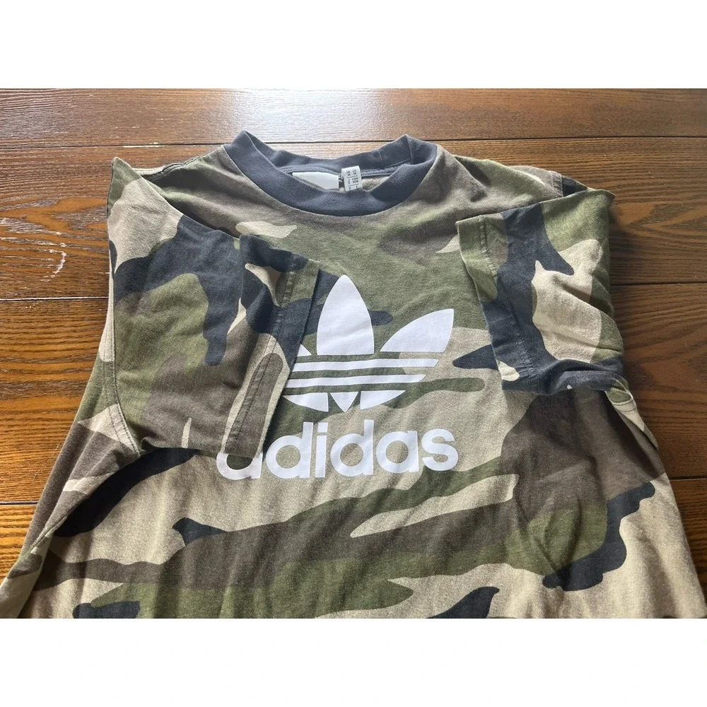 Adidas Originals Shirt Mens Medium Camo Trefoil Logo Graphic Tee